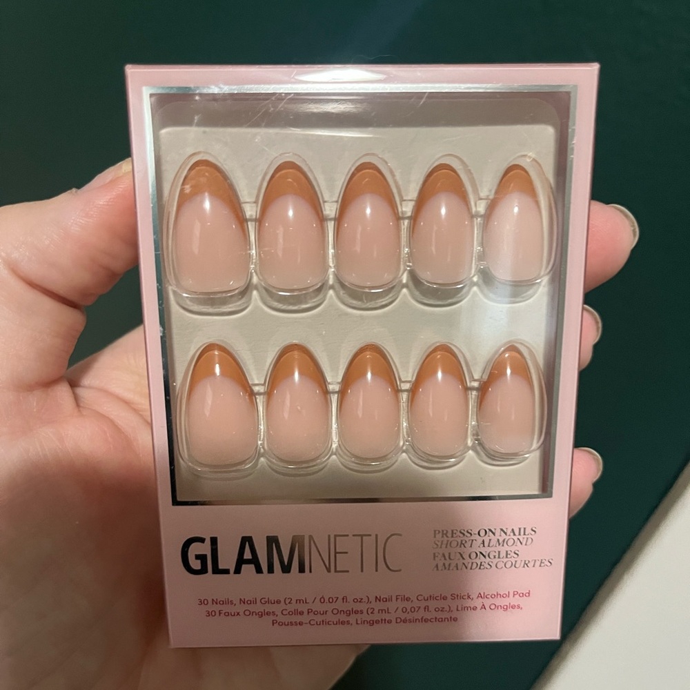 Glamnetic Cafe Crème short almond press on nails